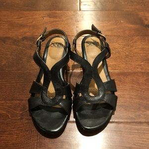 reston smooth sandal